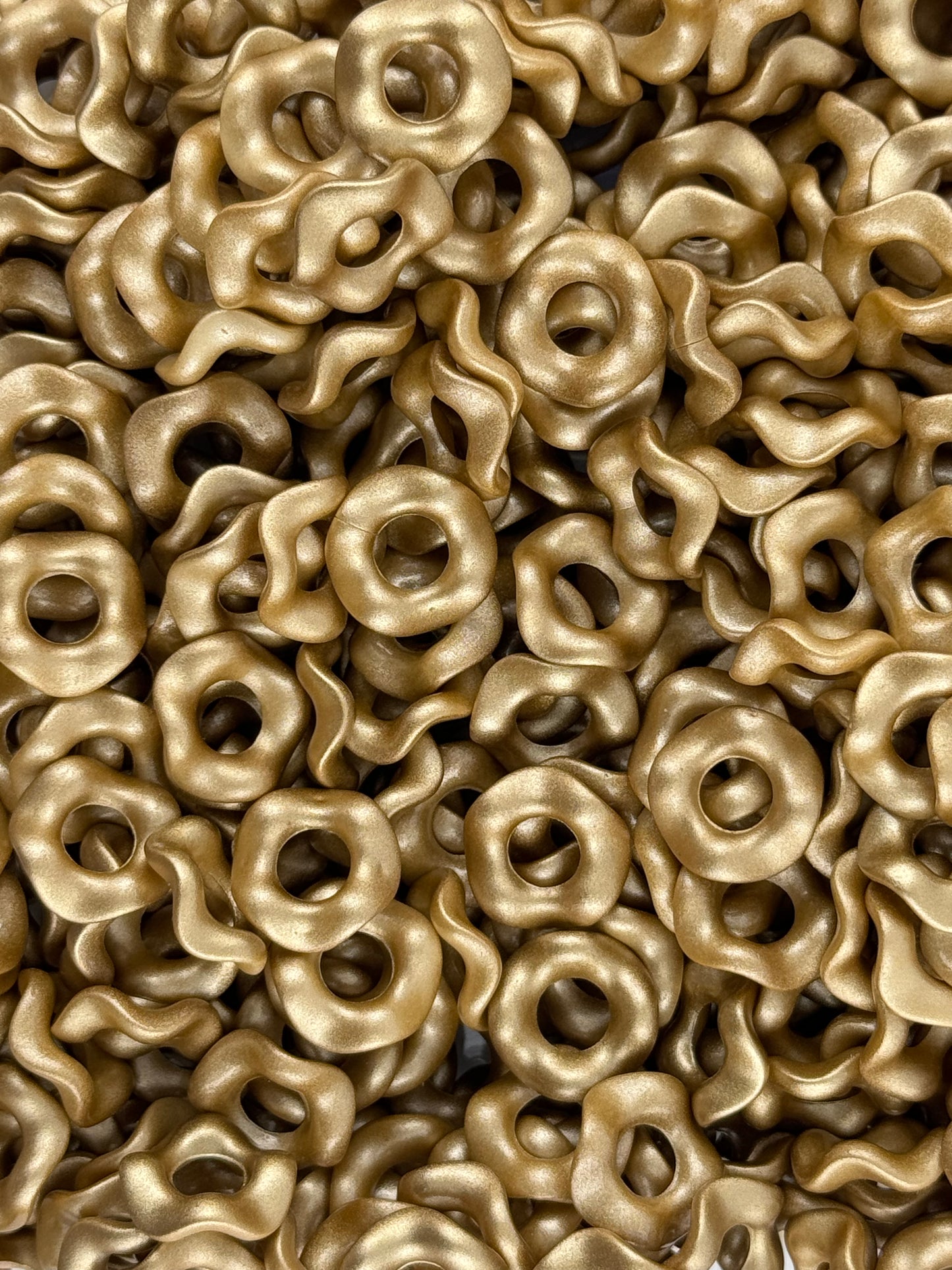Wavy Acrylic 15mm Spacers (10ct)