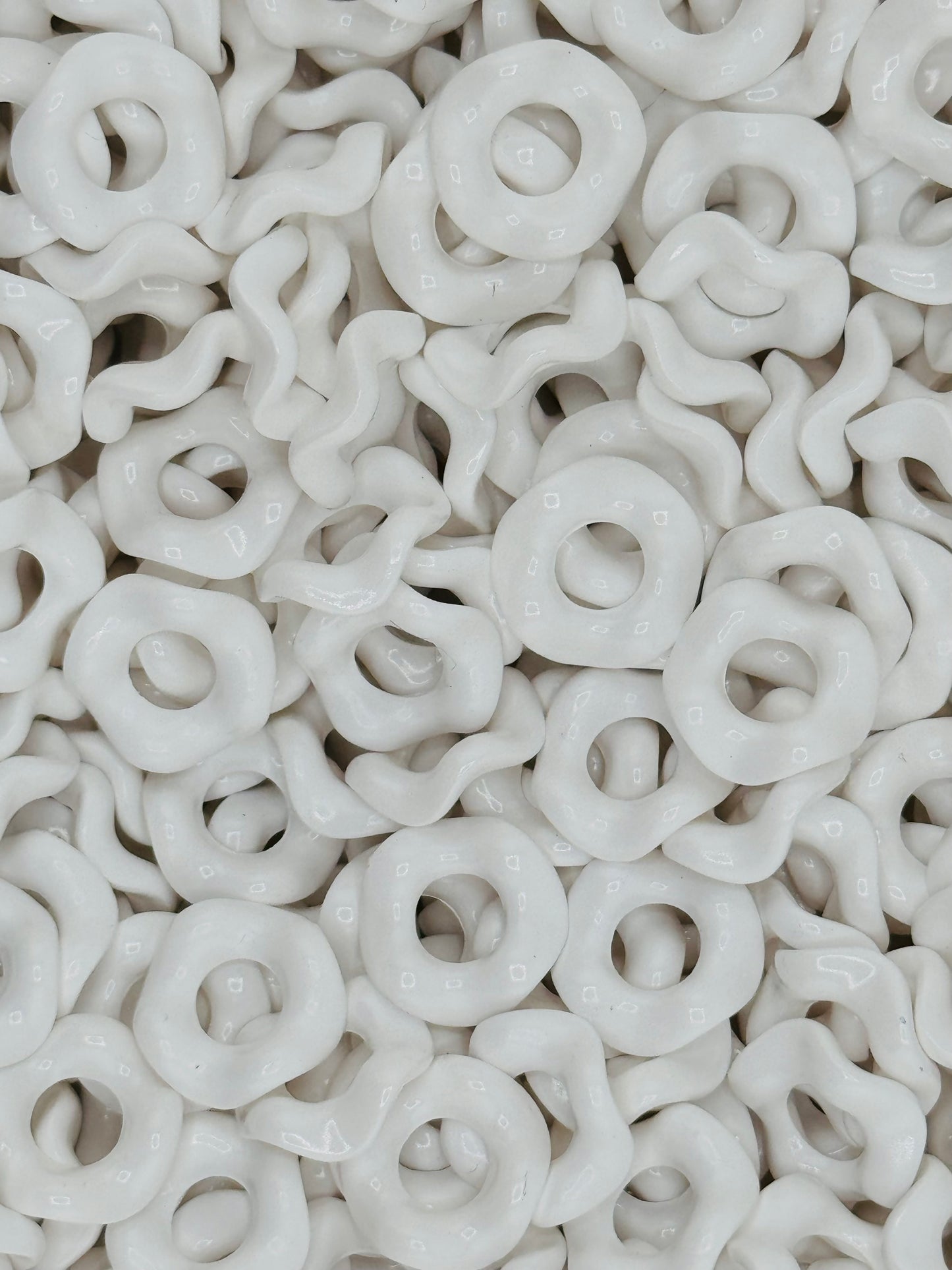 Wavy Acrylic 15mm Spacers (10ct)