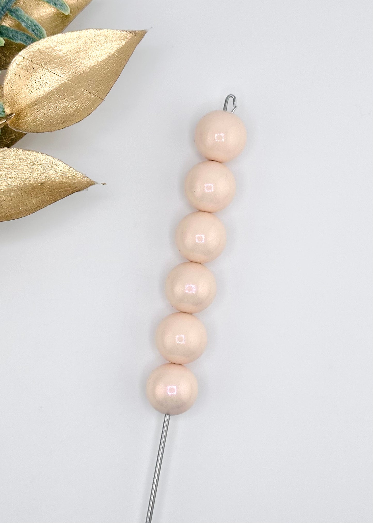 Glimmer ~ #186 Bisque 15mm