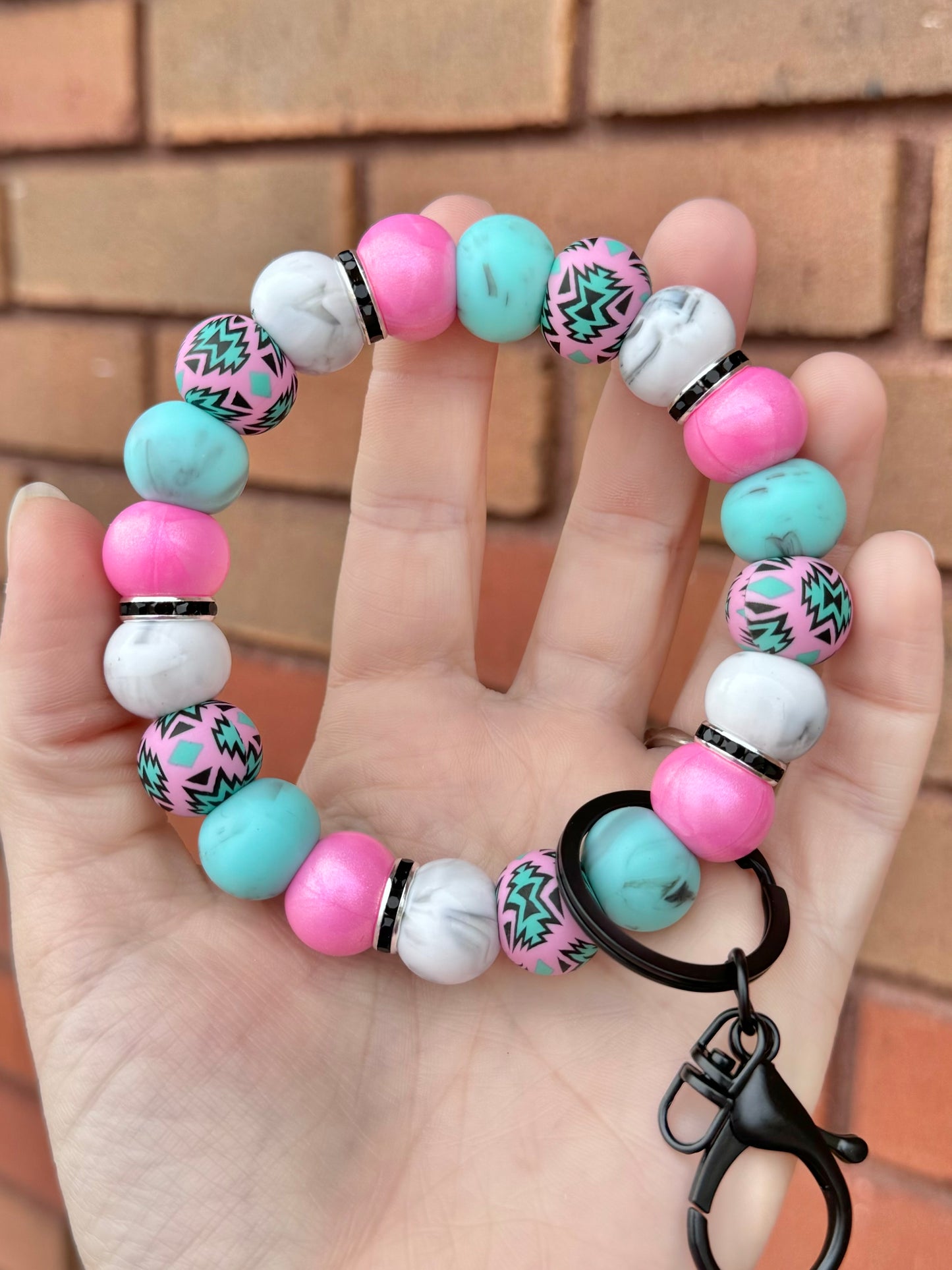 (Wholesale) Marbled Aztec Wristlet