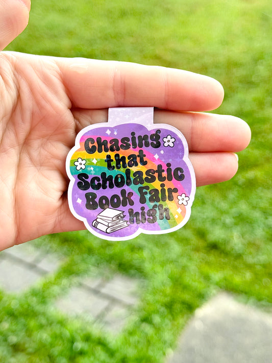 Chasing That Book Fair High Bookmark Magnet ~ B0060