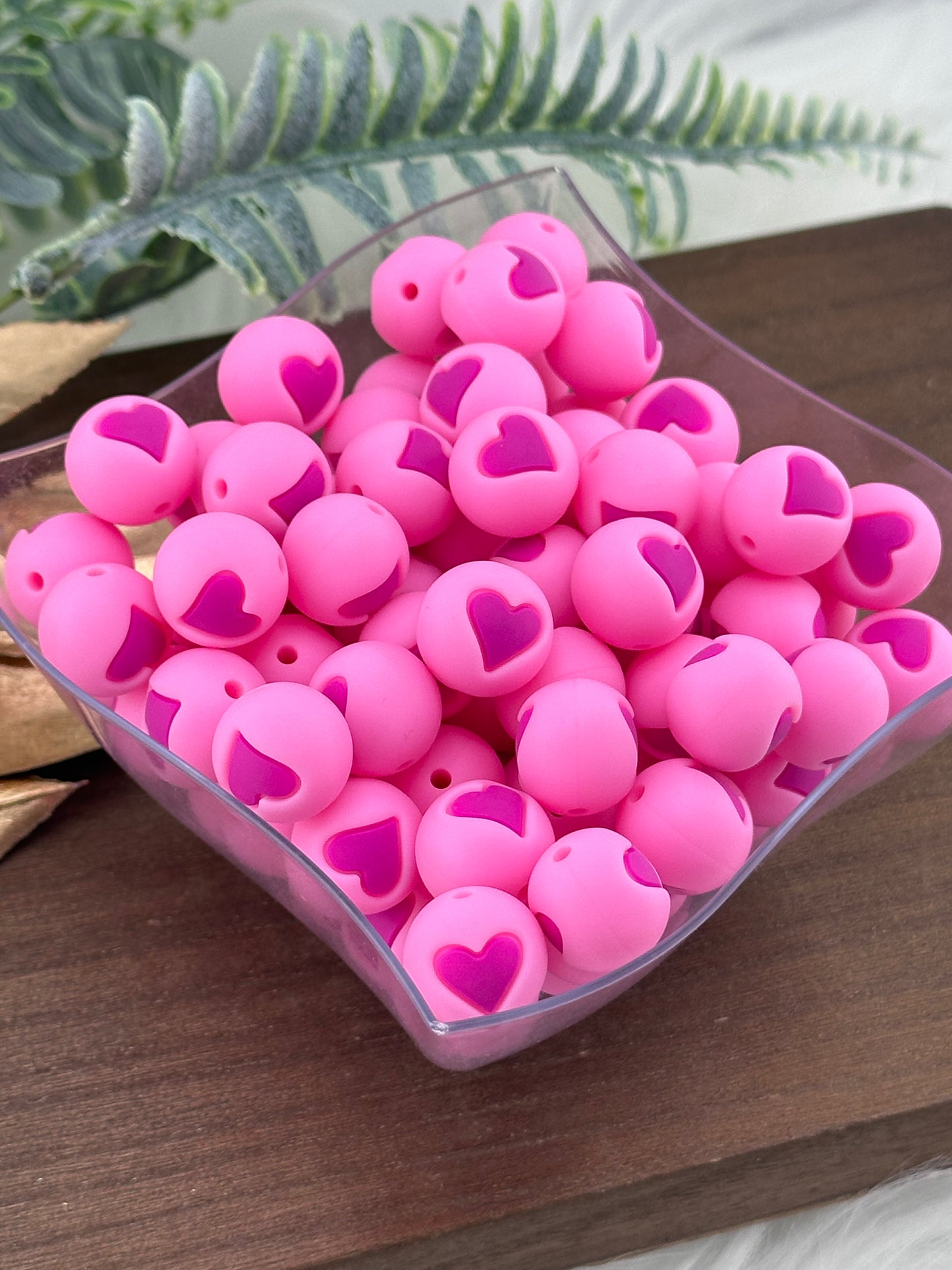 P390 Embossed Pink/Magenta Heart 15mm