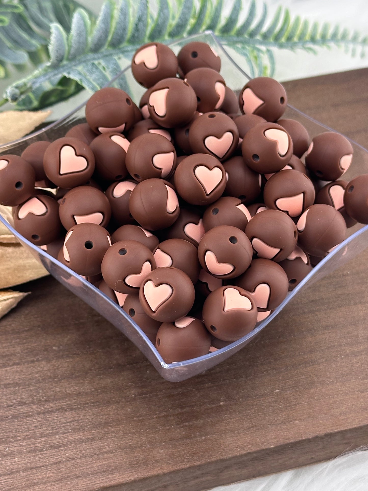 P390 Embossed Chocolate/Peachy Heart 15mm