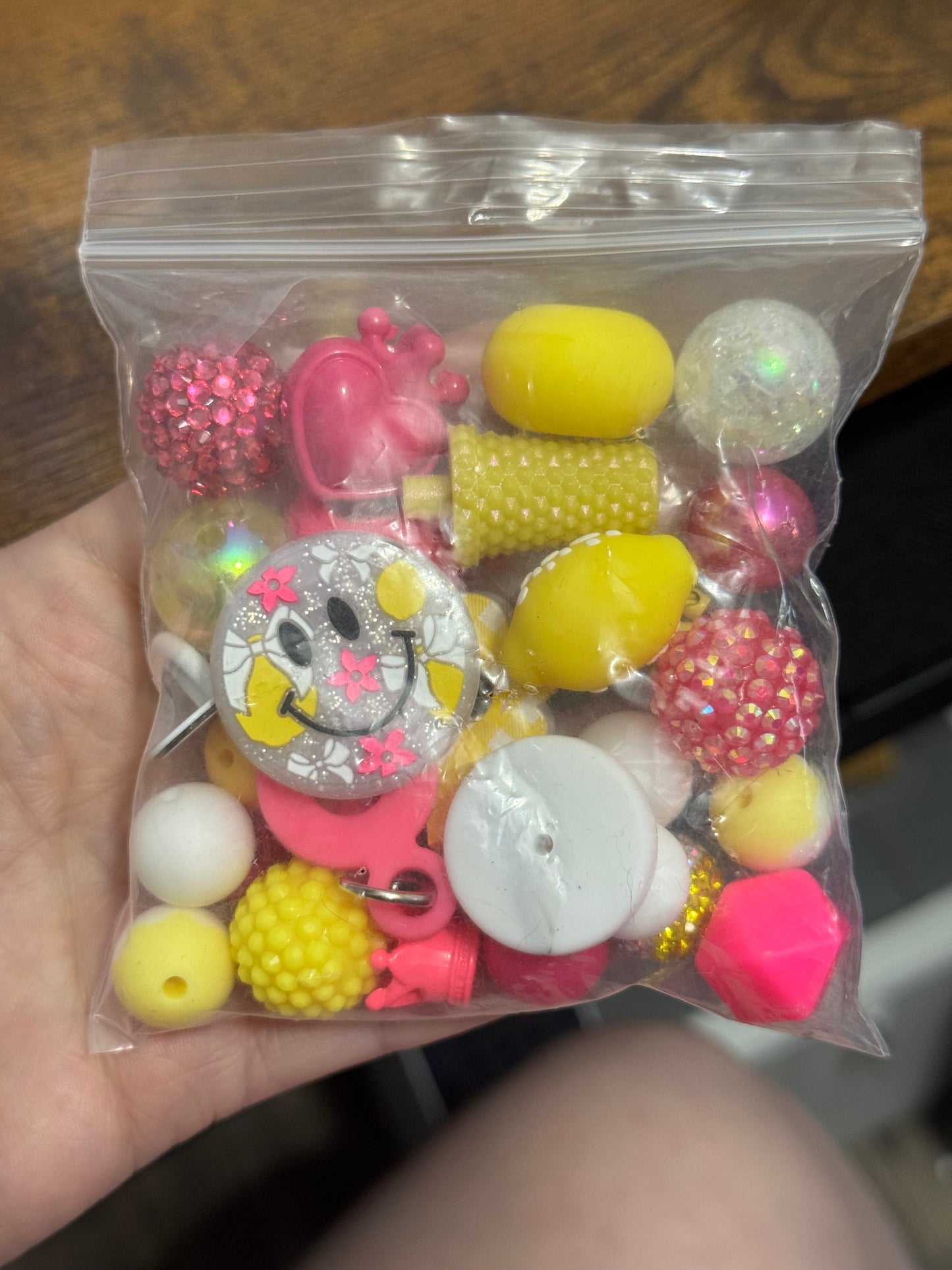 Destash Auction : Curated Chaos Bag #28
