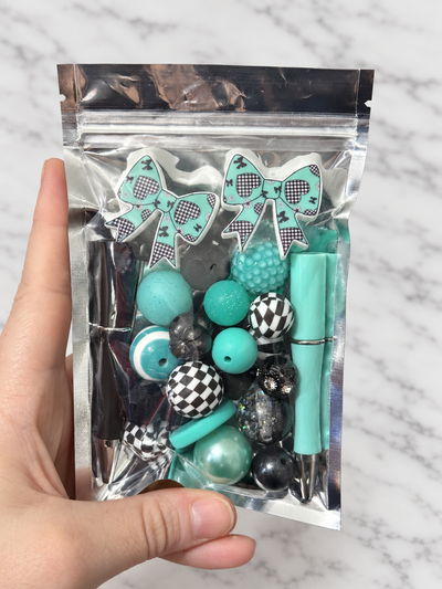 Turquoise Checker Hearts