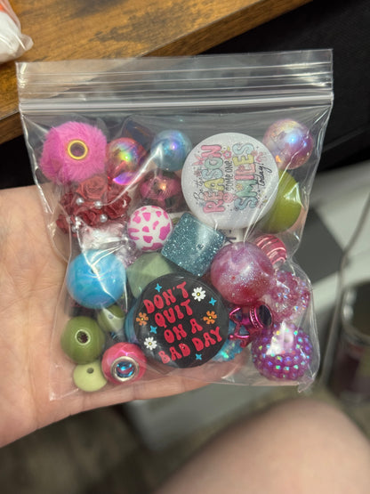 Destash Auction : Curated Chaos Bag #21