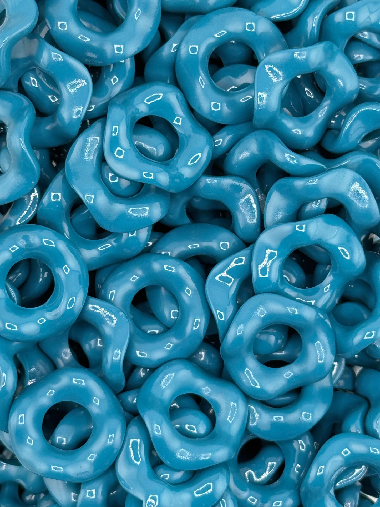 Wavy Acrylic 13mm Spacers (10ct)