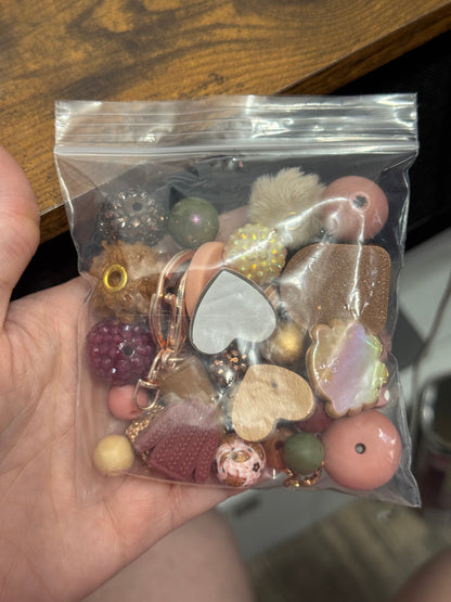 Destash Auction : Curated Chaos Bag #24
