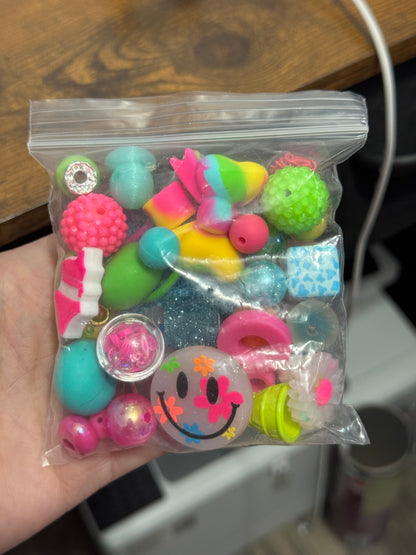 Destash Auction : Curated Chaos Bag #23