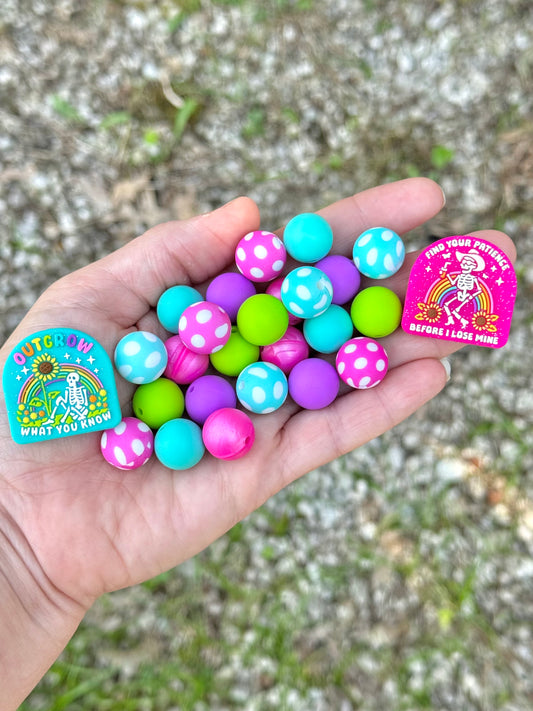 Bead Mix 26ct ~ Snarky Skellies