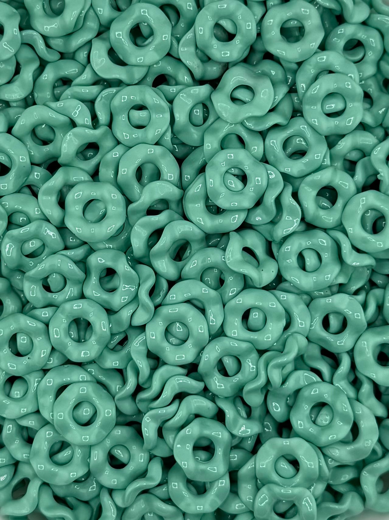 Wavy Acrylic 13mm Spacers (10ct)