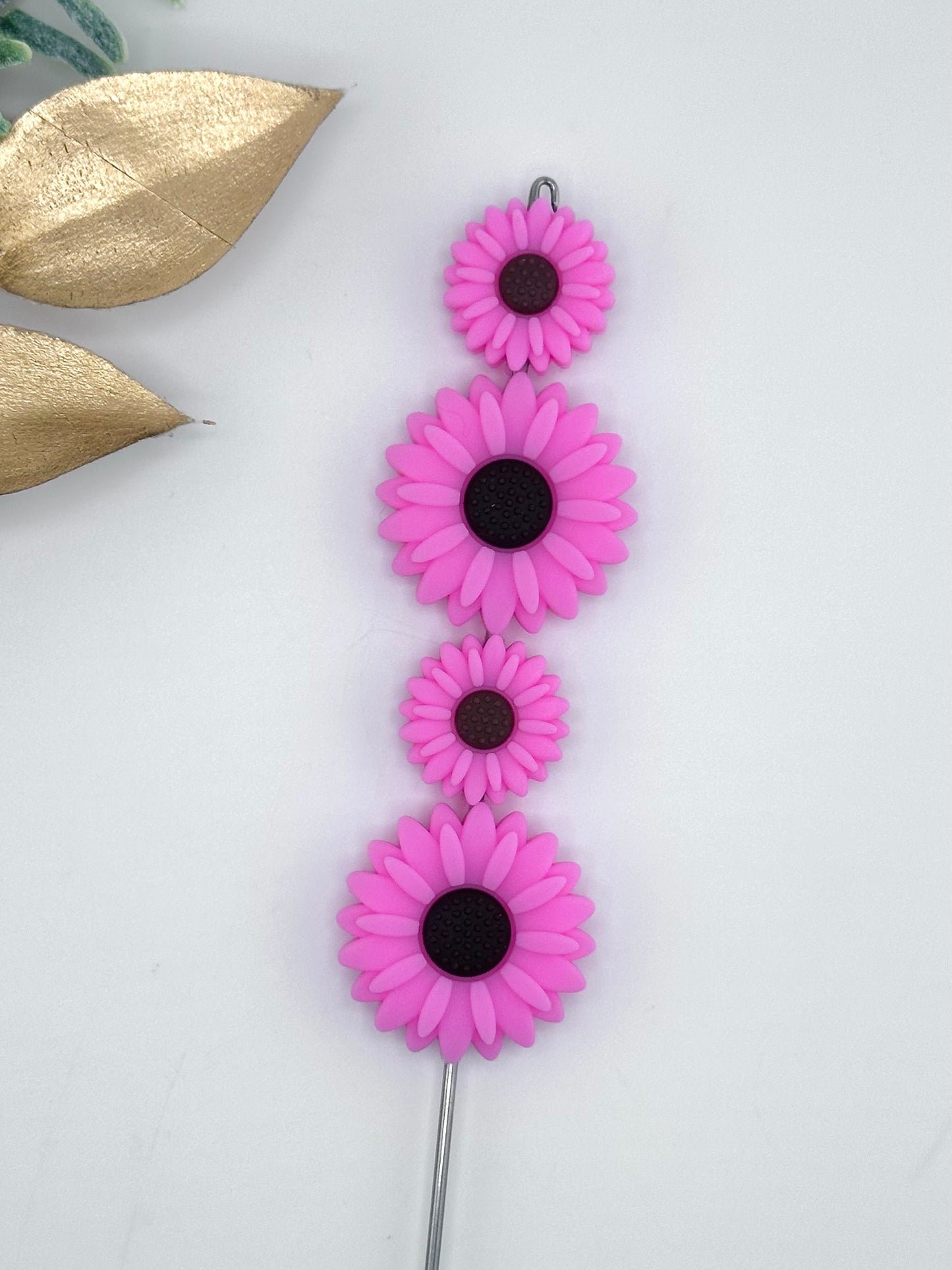 Hot Pink Daisy Focal