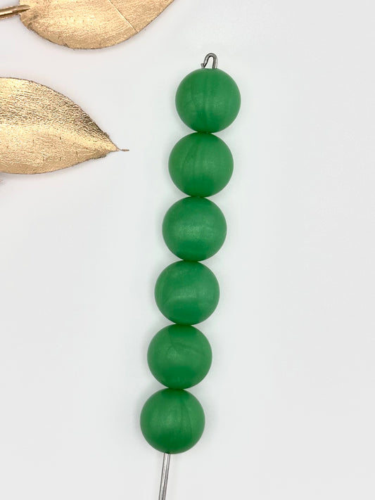 #153 Solid Pearl Christmas Green