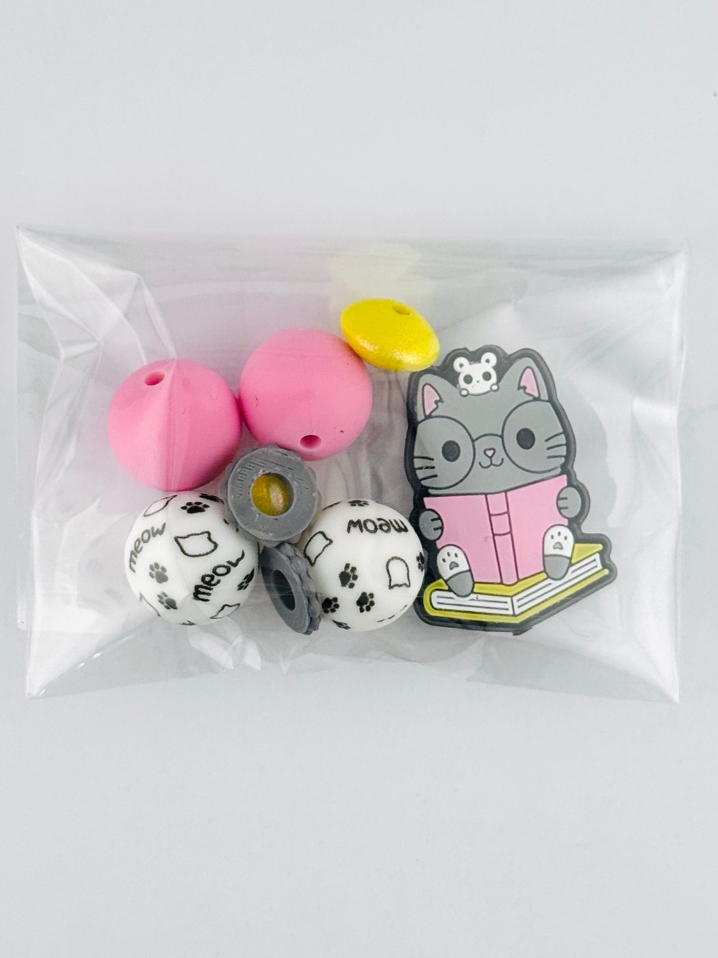 Bead Bag - Kitty & Books