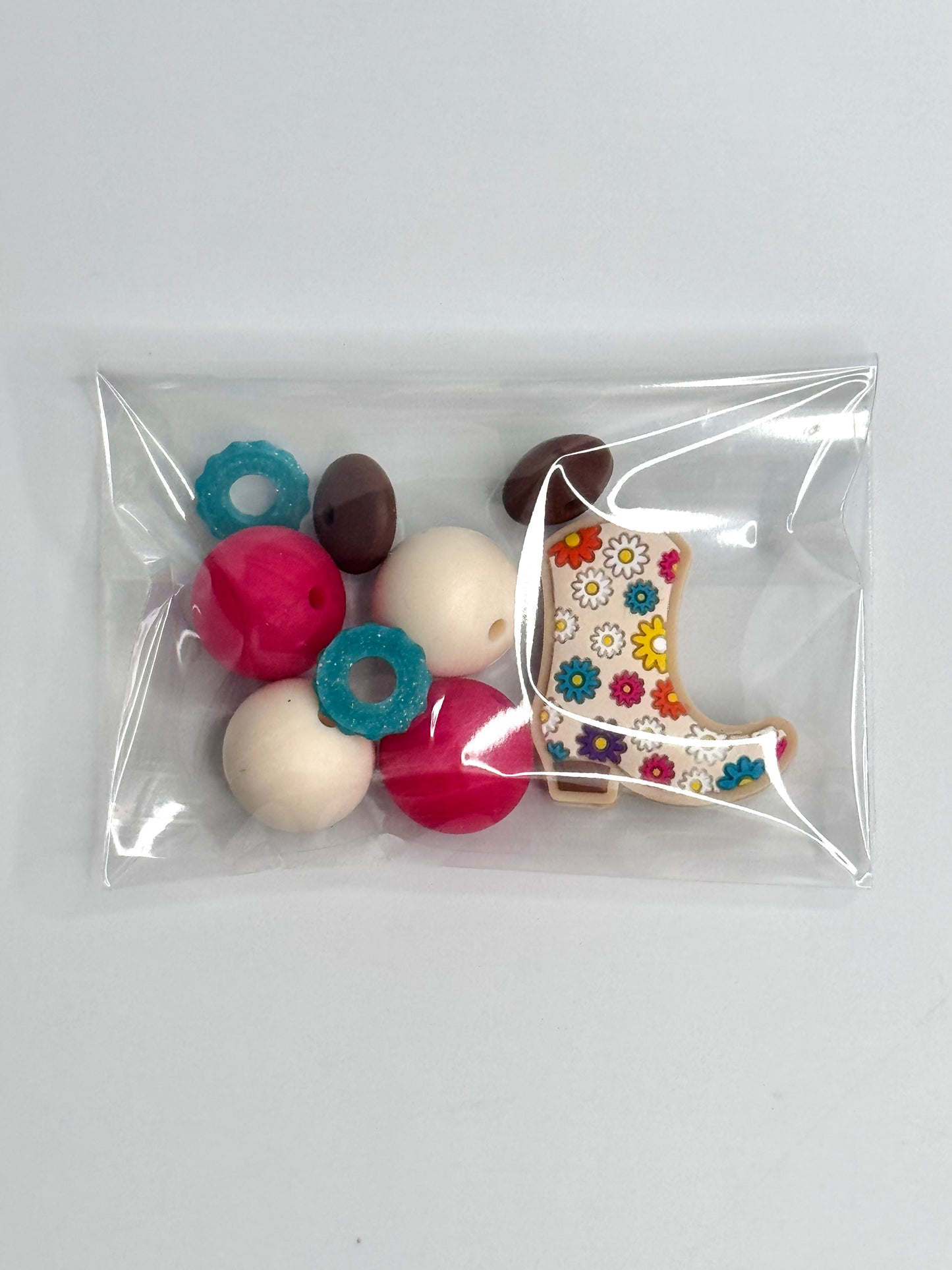 Bead Bag - Cream Daisy Boot