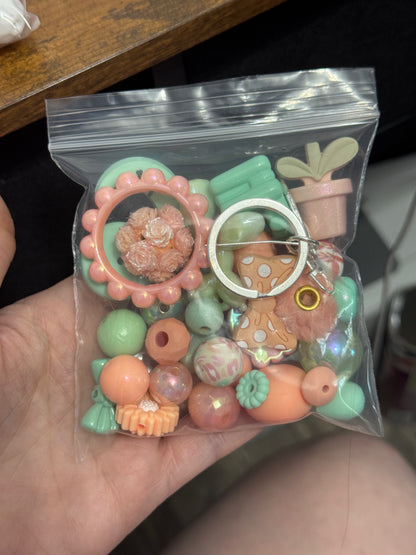 Destash Auction : Curated Chaos Bag #20