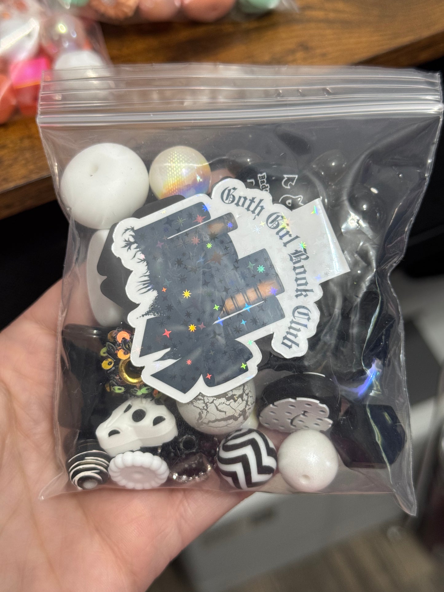 Destash Auction : Curated Chaos Bag #18