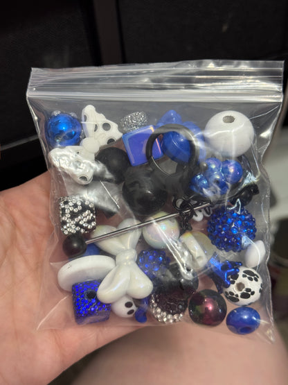 Destash Auction : Curated Chaos Bag #17