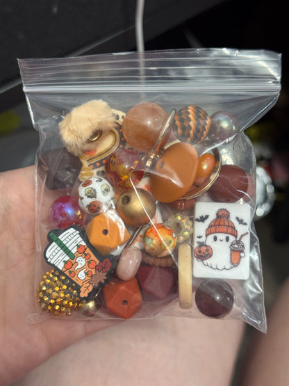 Destash Auction : Curated Chaos Bag #16