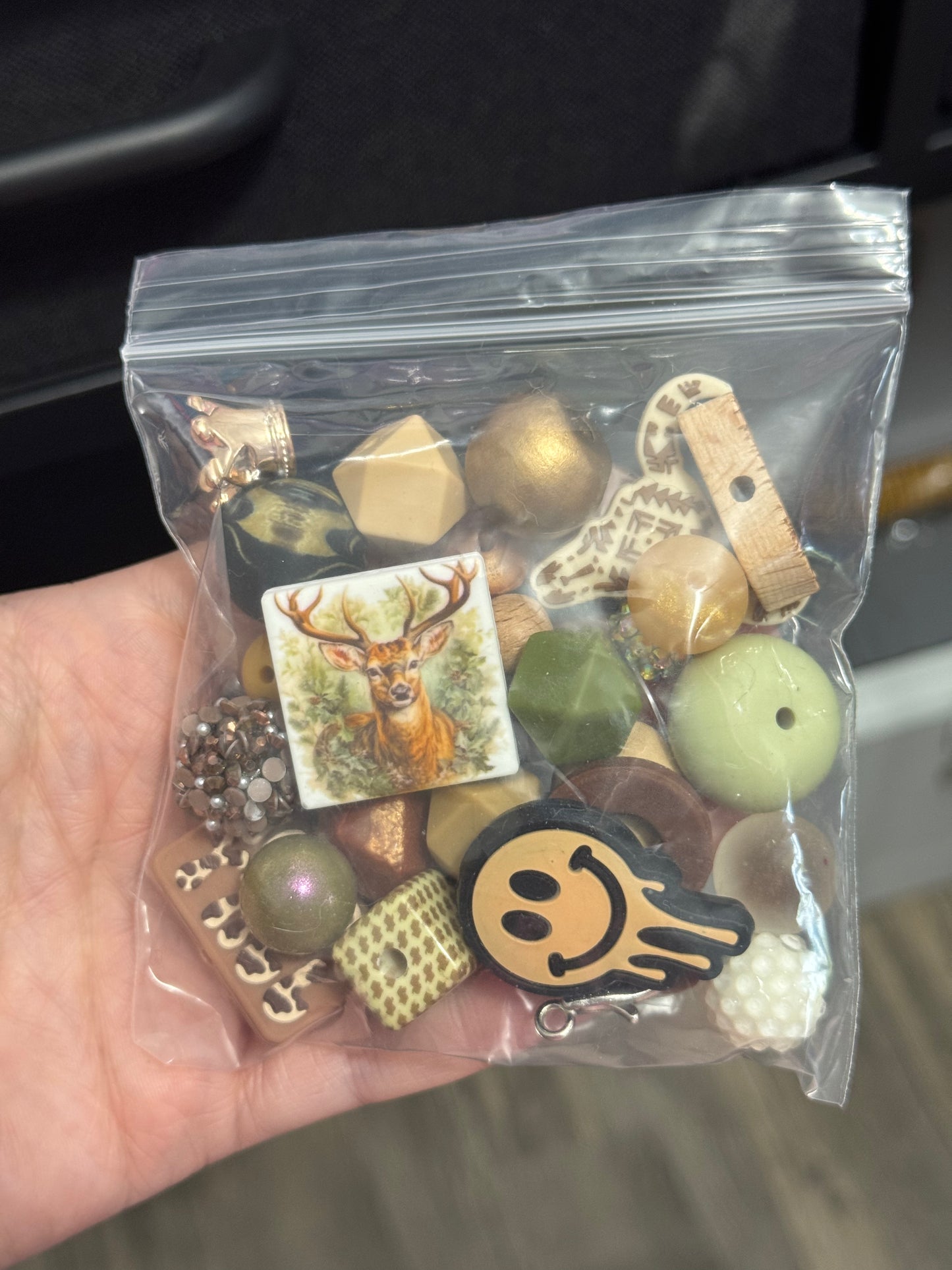 Destash Auction : Curated Chaos Bag #7