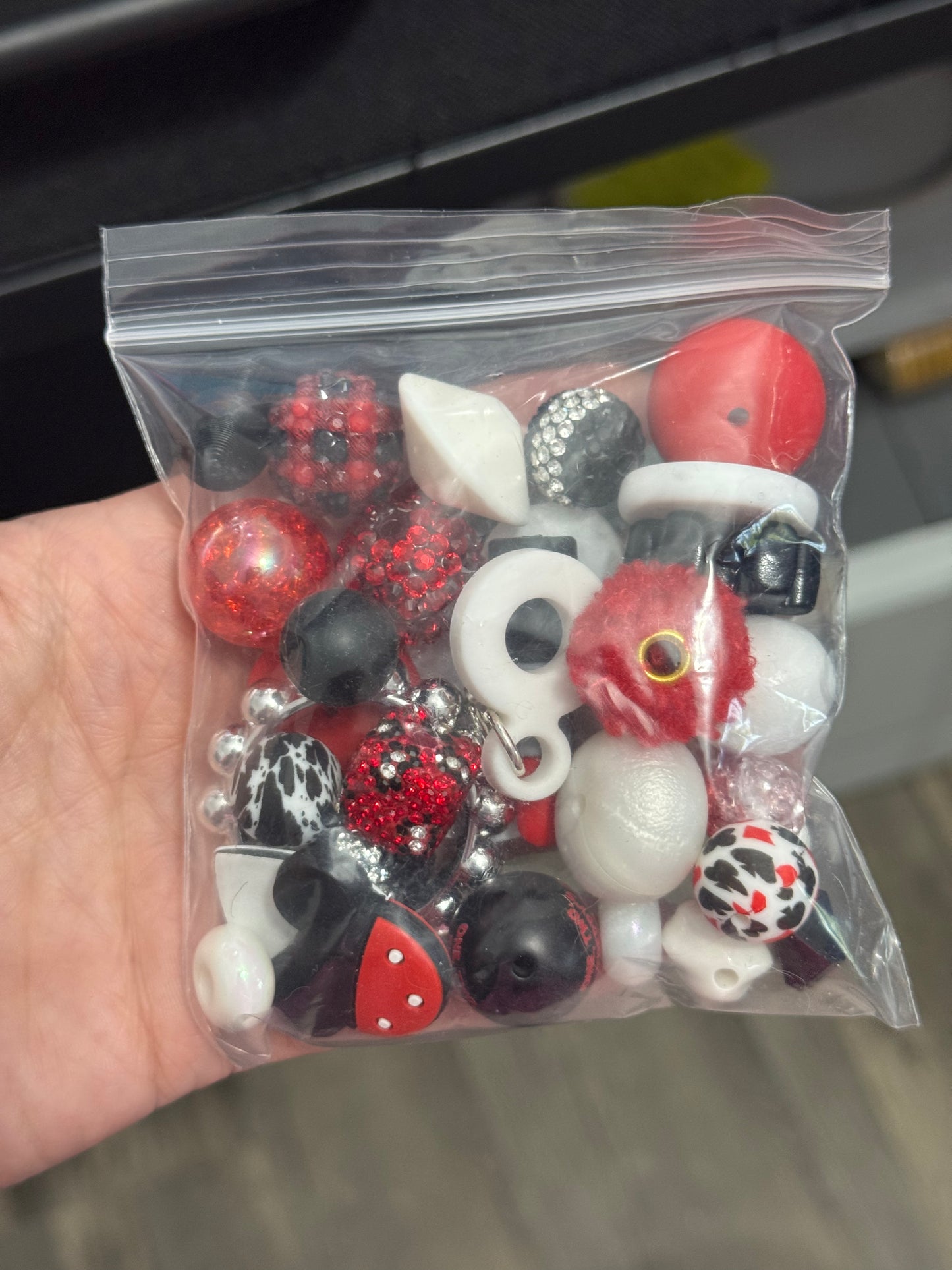 Destash Auction : Curated Chaos Bag #5