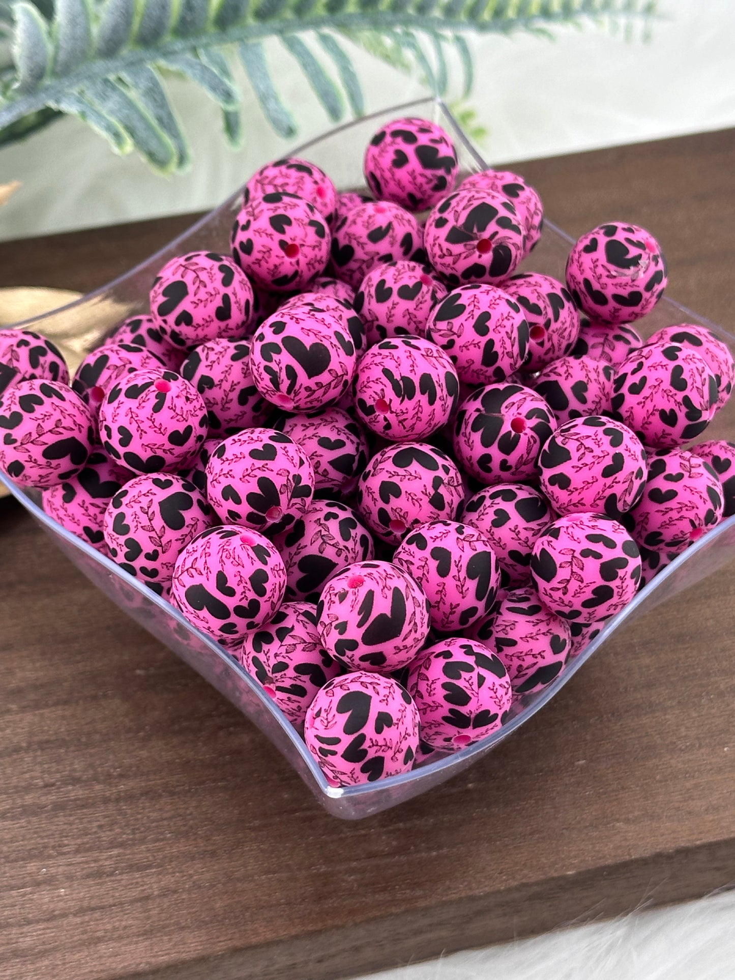 P348 Bright Pink Vine of Hearts *Exclusive 15mm Print