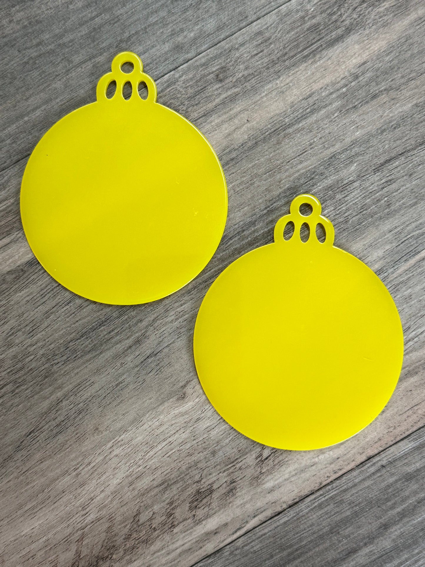 Acrylic Ornament Blank ~ Bright Yellow Solid Round *Glows