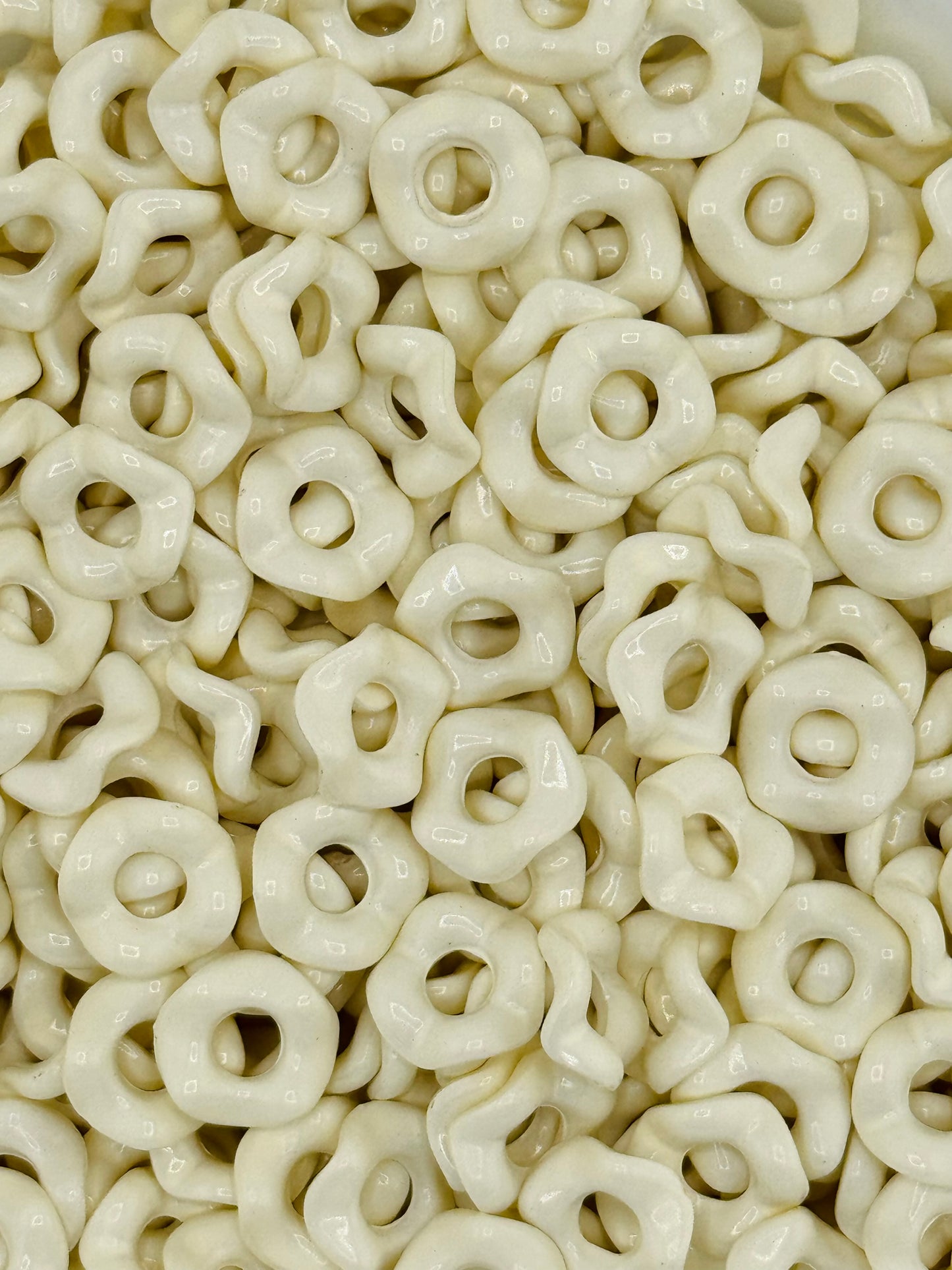 Wavy Acrylic 13mm Spacers (10ct)