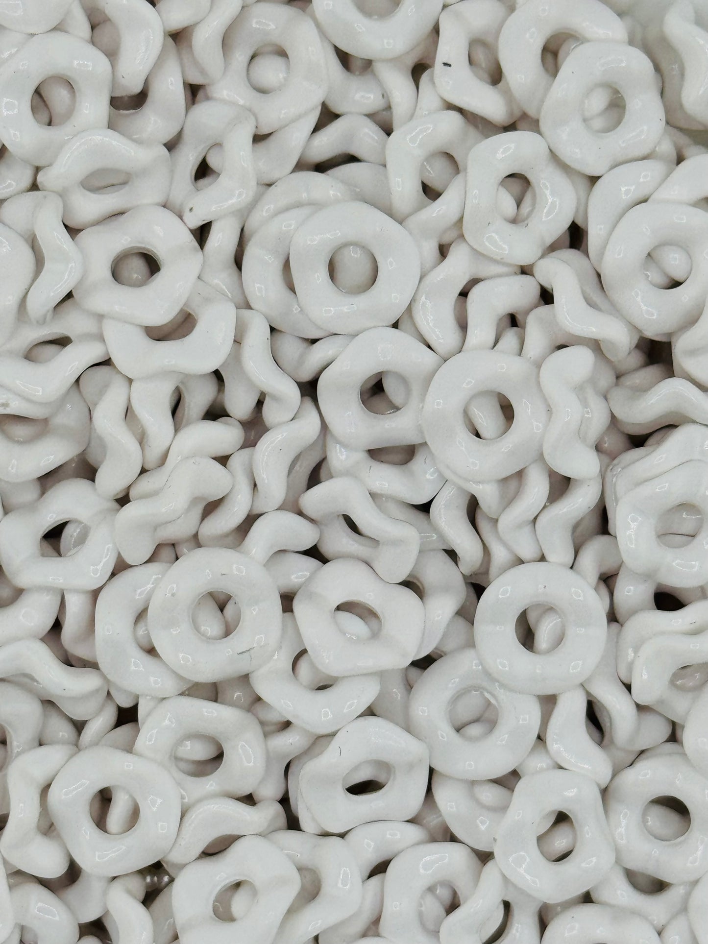 Wavy Acrylic 13mm Spacers (10ct)