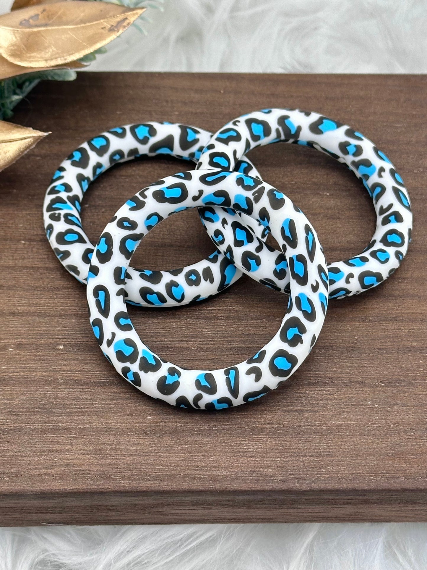 Printed White Blue Leopard Silicone Ring 65mm