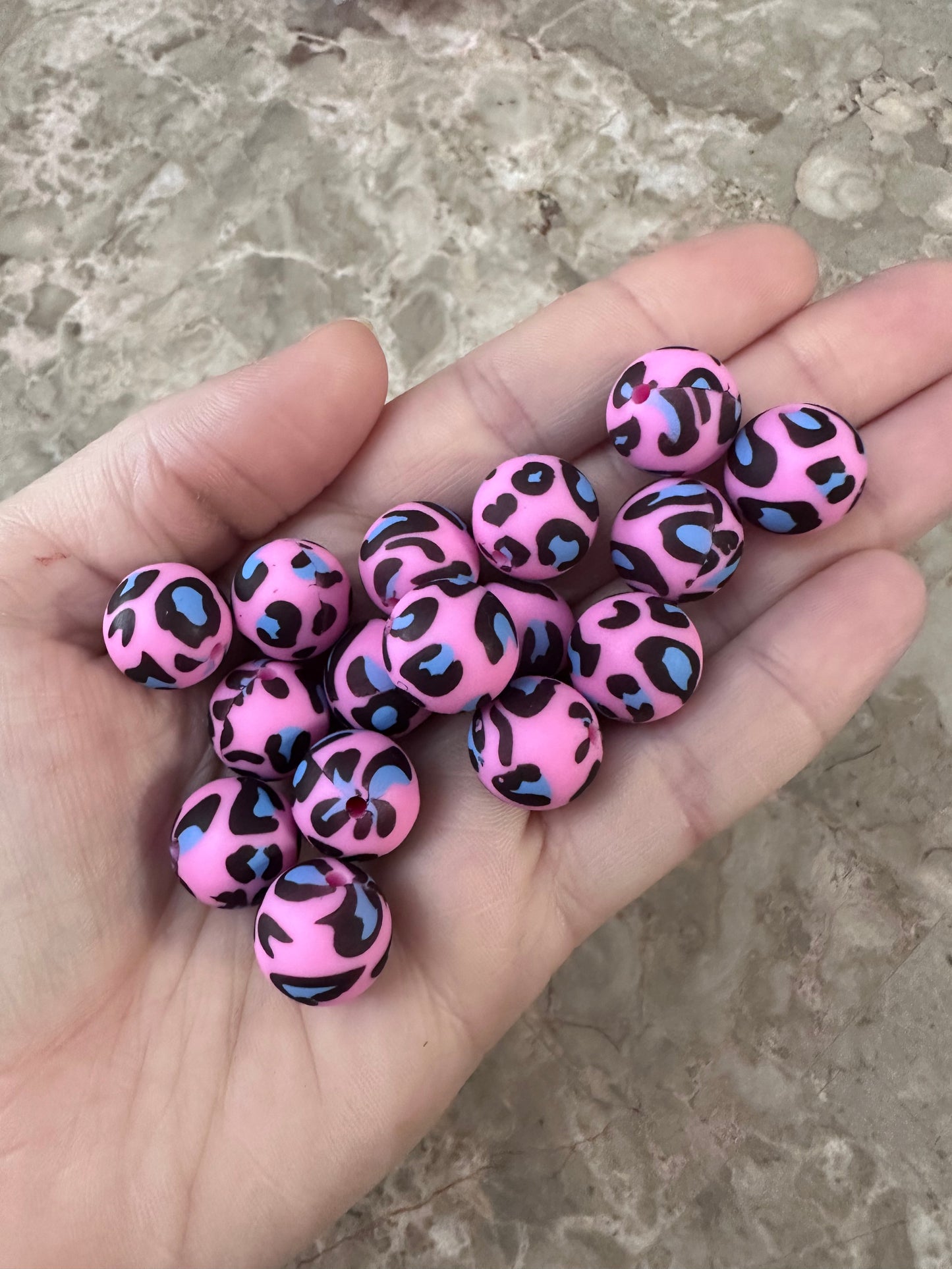 P296 Hot Pink Blue Leopard 15mm Print